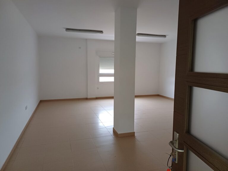 Oficina En Alquiler Iznájar (Oficina 2)
