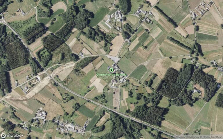 mitad indivisa de la finca registral número 49830 Inscrita en el Registro de la Propiedad nº 1 de Lugo al Tomo 994, libr