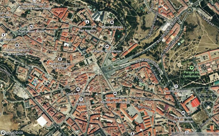 Urbana. Finca número siete. PLAZA DE GARAJE número SEIS, sita en Segovia, en la Avenida de Obispo Quesada números 36 y 3