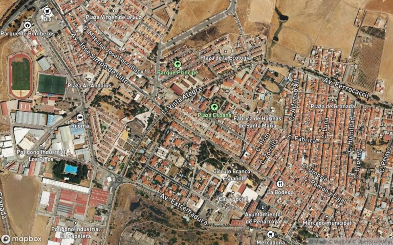 Urbana: vivienda sita en peñarroya-pueblonuevo, avenida de andalucía, número treinta. Tiene una superficie de ciento cua