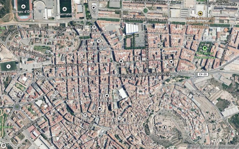 URBANA.-:NUMERO ONCE.-Vivienda de la derecha,mirando a la fachada del inmueble de la calle Falcons,numero diecisiete.Ubi