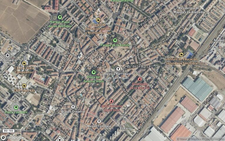 FINCA URBANA. LOCAL TRIGESIMOCUARTO, de la Casa en Azuqueca de Henares, en la calle de San Isidro número tres, destinado