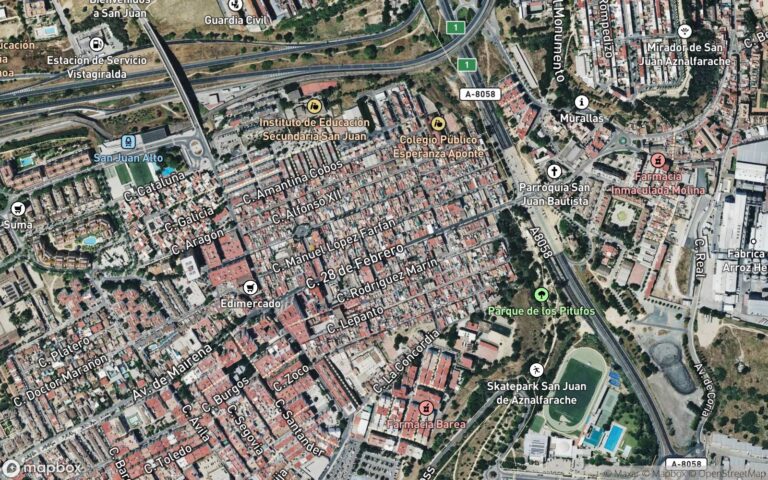 Vivienda unifamiliar de tres plantas en San Juan de Aznalfarache- Sevilla -, con 167 metros cuadrados construidos. URBAN