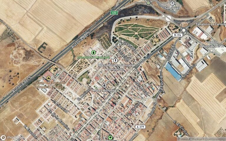 URBANA. Número cuarenta. - Local comercial – Nave Industrial B-11, situado en planta baja, del conjunto industrial resid