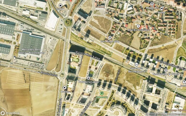 Vivienda designada con la letra "A" situada a la izquierda subiendo la escalera de su portal (4 del proyecto) en planta