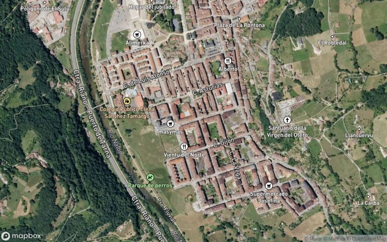 Finca urbana de uso residencial con una superficie construida aproximada de 98 metros cuadrados, más extensamente descri