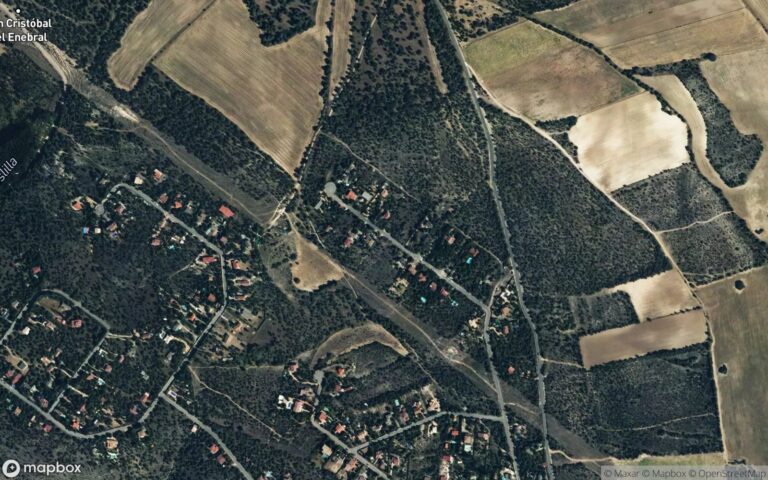 Finca urbana, solaren el municipio de Duruelo,parcela indivisible apta para edificar situada en la Urbanización Monte de
