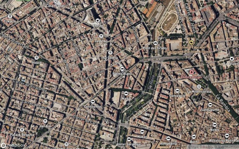 Urbana.- número tres de orden.- aparcamiento número 3 de la planta de sótano segundo, con acceso por la rampa número 14