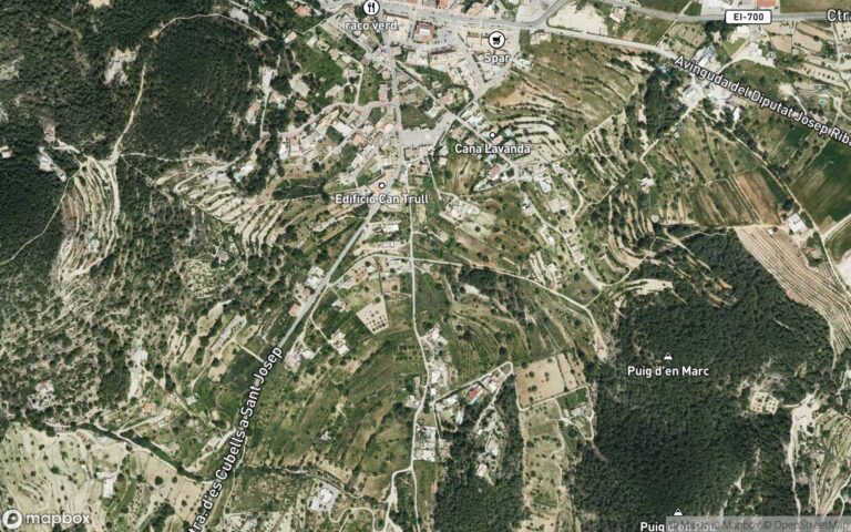 Can march via publica: sant josep de sa talaia cp 07830 superficie construida 148 metros cuadrados superficie terreno:76