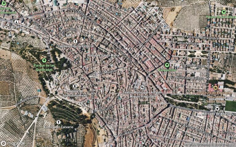 100% pleno dominio. Local tiene su entrada por el portal. Consta de una superficie construida de sesenta y cuatro metros