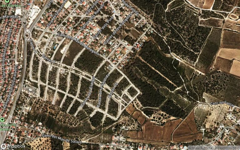 50% pleno dominio. Urbana: garaje. Numero 15. Situado en la planta sótano del edificio denominado laura , en la calle gi