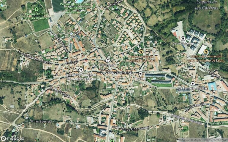 URBANA, MANZANA NUMERO UNO.- FINCA NUMERO VEINTITRÉS.- VIVIENDA derecha, según se sube la escalera, letra A, en la plant