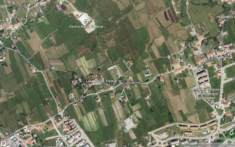 URBANA. FINCA labrantía en el pueblo de Monte, Ayuntamiento de Santander, barrio de Aviche, número 95, sitio de Tremar,