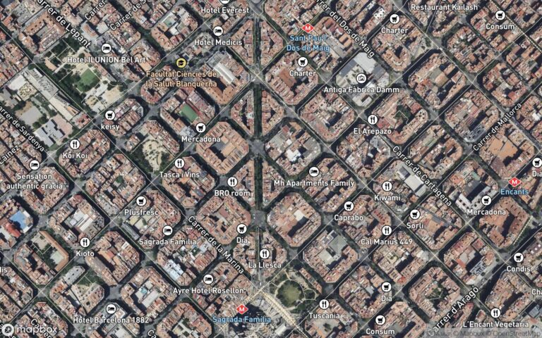 URBANA: DEPARTAMENTO NUMERO UNO.- LOCAL COMERCIAL BAJOS PRIMERO, en la primera planta alta denominada Baja, de la casa s