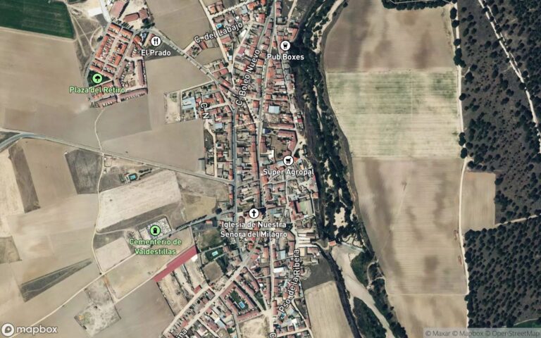 DESCRIPCION: URBANA , en Valdestillas (Valladolid), parcela de terreno en la calle Hoyo de Arena, sin número, hoy número