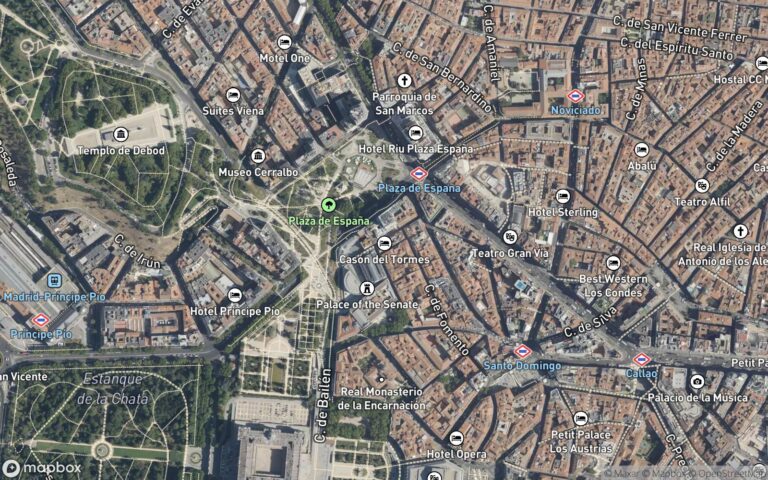 URBANA: CIENTO CUATRO.- Piso quinto letra D, del portal NUEVE, de la Urbanización denominada Las Cumbres, en Móstoles, C