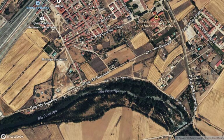 Casa con corral sita en la Calle Los Pastores nº 41 (hoy 33) en casco urbano de Dueñas, con anexo (de uso industrial) de