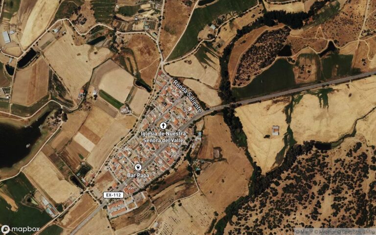 URBANA: 25 % de pleno dominio de vivienda adosada desarrollada en dos plantas sita en Zafra en la calle Moreno Nieto núm